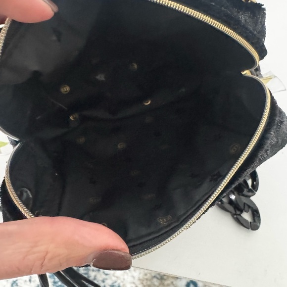 ✨ AUTHENTIC Dior Beaute Customized Velvet Crossbody ✨ - Picture 4 of 9